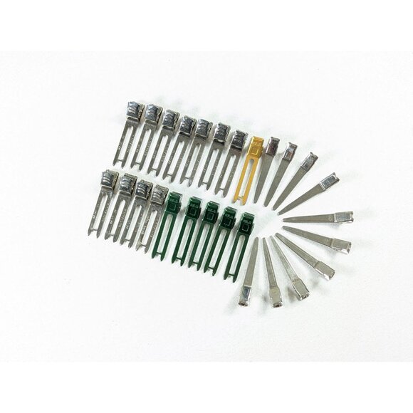 1940 - 1950s English made hair clips, finger wave setters, old Hollywood pin - Picture 5 of 9